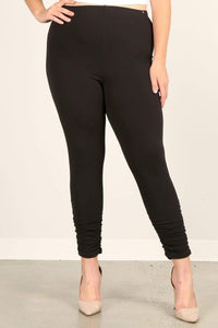 Fitted Leggings With An Elastic Waistband And Ruched Pants